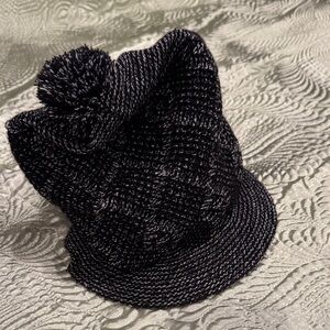 Stylish Black Knit Beanie
